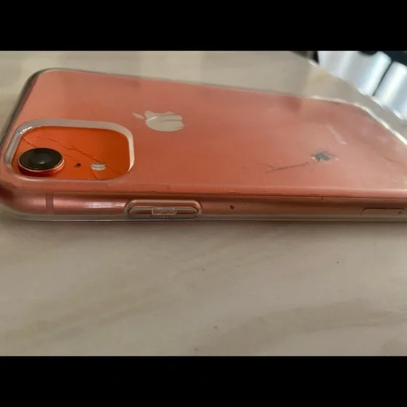 iPhone XR unlocked ready for use 200$ unlocked for any carrier !!!!